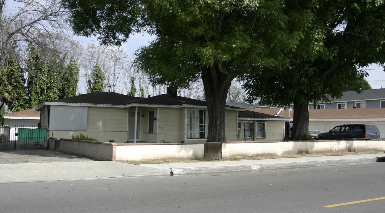 9759 Rio Hondo Pky in El Monte, CA - Foto de edificio