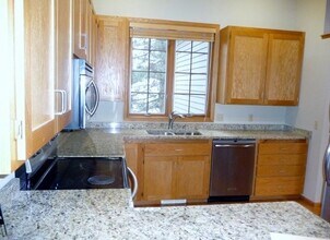 4702 Wildwood St in Eagan, MN - Building Photo - Building Photo