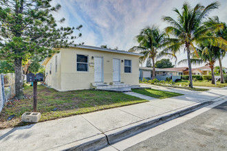 418 NW 11th Ave in Boynton Beach, FL - Building Photo - Other