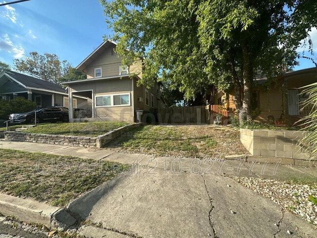 817 W Mulberry Ave in San Antonio, TX - Building Photo - Building Photo