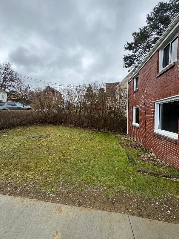 416 Oak St in West Mifflin, PA - Foto de edificio - Building Photo