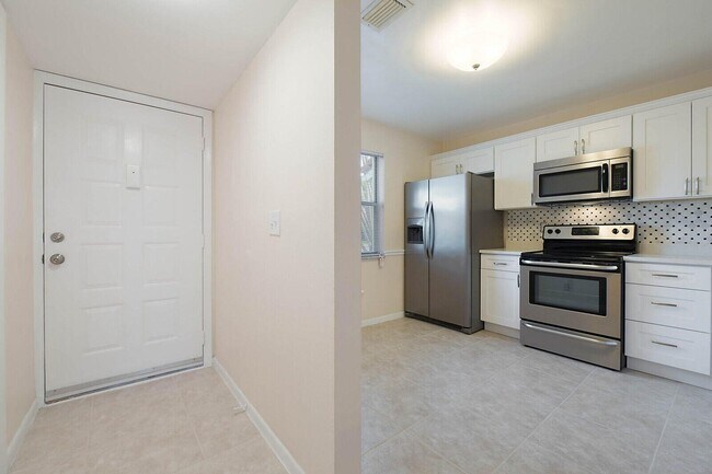 6384 Boca Cir in Boca Raton, FL - Building Photo - Building Photo