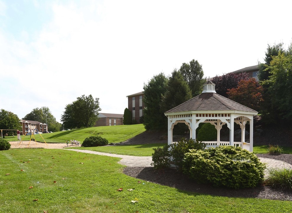 Orchard Hills in Whitehall, PA - Foto de edificio