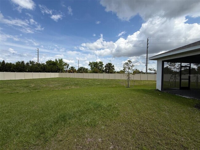 9404 Sunbeam Cir in Punta Gorda, FL - Building Photo - Building Photo