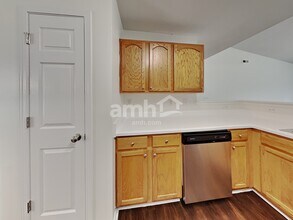8117 Rosberg Ln in Charlotte, NC - Foto de edificio - Building Photo