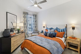 Surfside at Sapphire Bay in Rowlett, TX - Foto de edificio - Building Photo