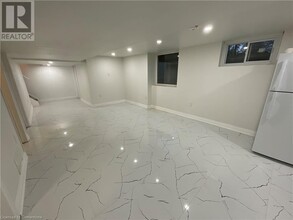 415 Mt Pleasant Rd in Brantford, ON - Building Photo - Building Photo