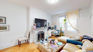 482 Beacon St, Unit 397-3R in Boston, MA - Building Photo - Building Photo