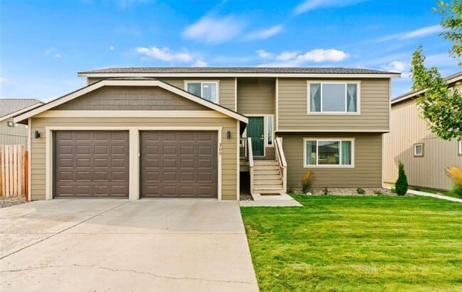 300 E Country Side Ave in Ellensburg, WA - Building Photo - Building Photo