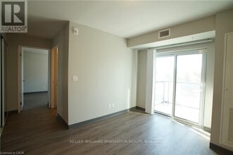 595 Strasburg Rd in Kitchener, ON - Building Photo - Building Photo