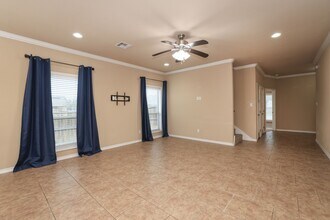 3110 Claremont Dr in College Station, TX - Building Photo - Building Photo