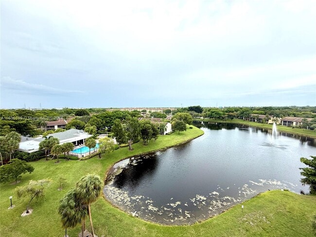 1266 S Military Trail in Deerfield Beach, FL - Building Photo - Building Photo