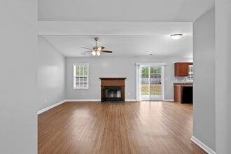 116 Jenna Rea Rd in Hubert, NC - Building Photo - Building Photo