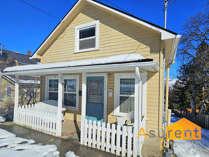120 Almond St in Ashland, OR - Foto de edificio