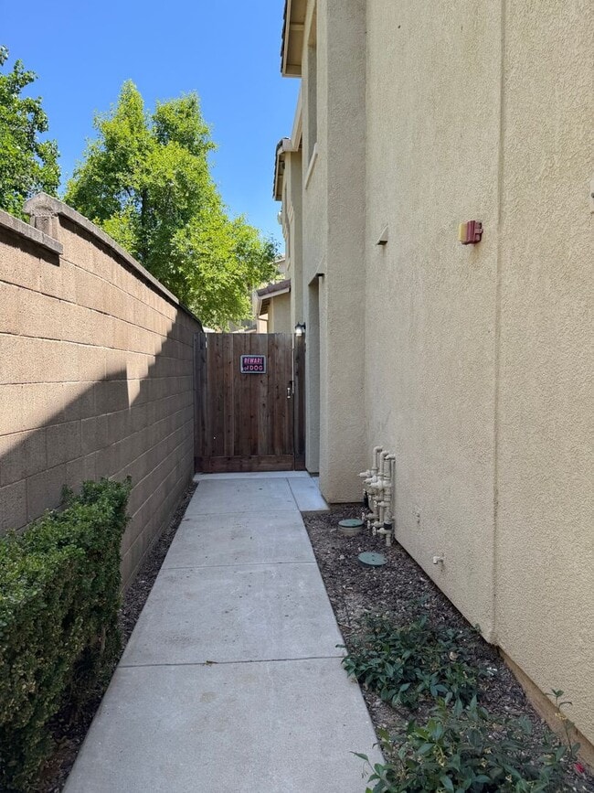 3000 Sierra View Cir in Lincoln, CA - Building Photo - Building Photo