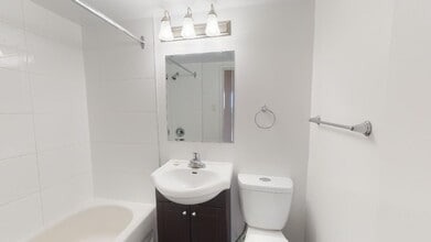 Trent & Kingsley in Cote-St-Luc, QC - Building Photo - Building Photo