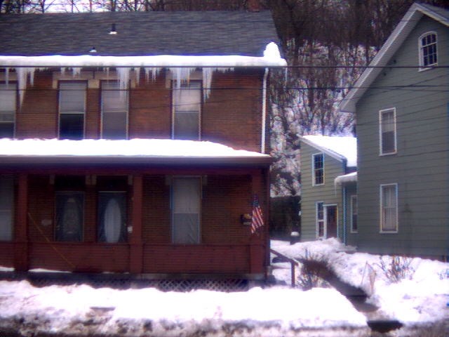 490-492 W Locust St in Dubuque, IA - Building Photo