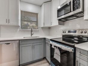 715 Botany Bay Dr in Dallas, TX - Building Photo - Building Photo