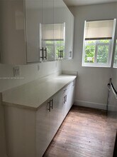 321 SW 9th Ave in Miami, FL - Building Photo - Building Photo
