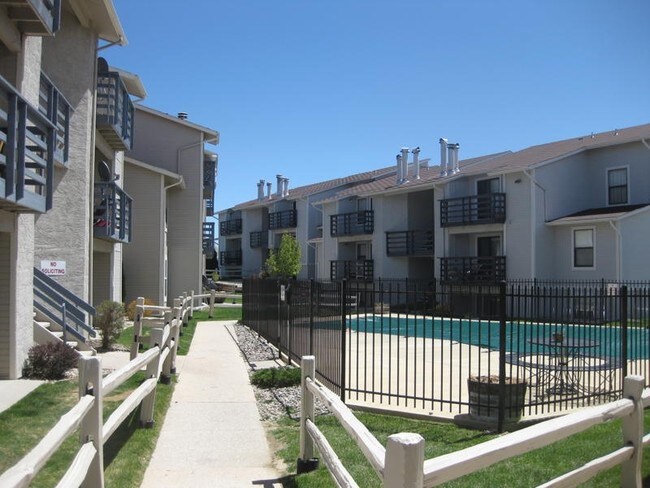 One 75 North in Colorado Springs, CO - Building Photo - Building Photo