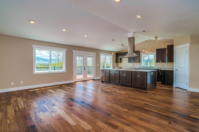 7140 Buckhorn Ln in Missoula, MT - Building Photo - Building Photo