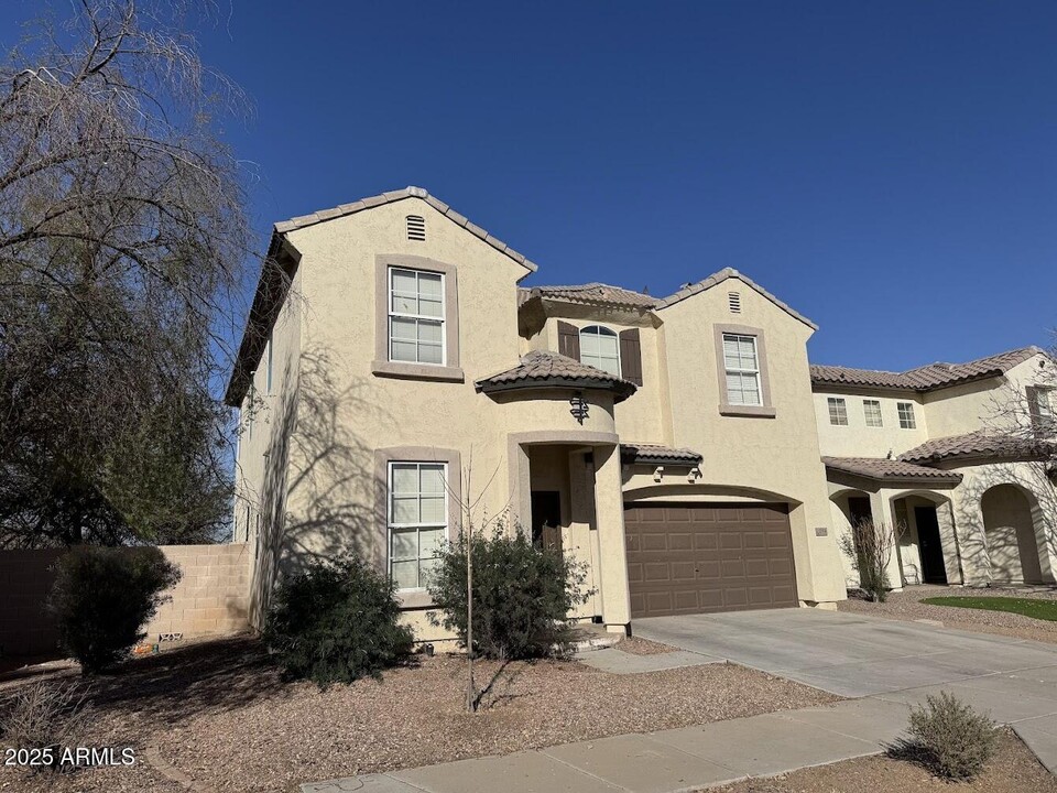 2514 S 90th Glen in Tolleson, AZ - Building Photo