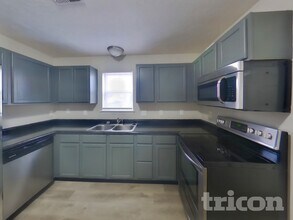 4066 Knollwood Ave in Franklin, IN - Foto de edificio - Building Photo