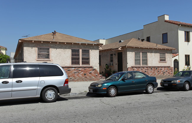 6816 Malabar St in Huntington Park, CA - Foto de edificio - Building Photo