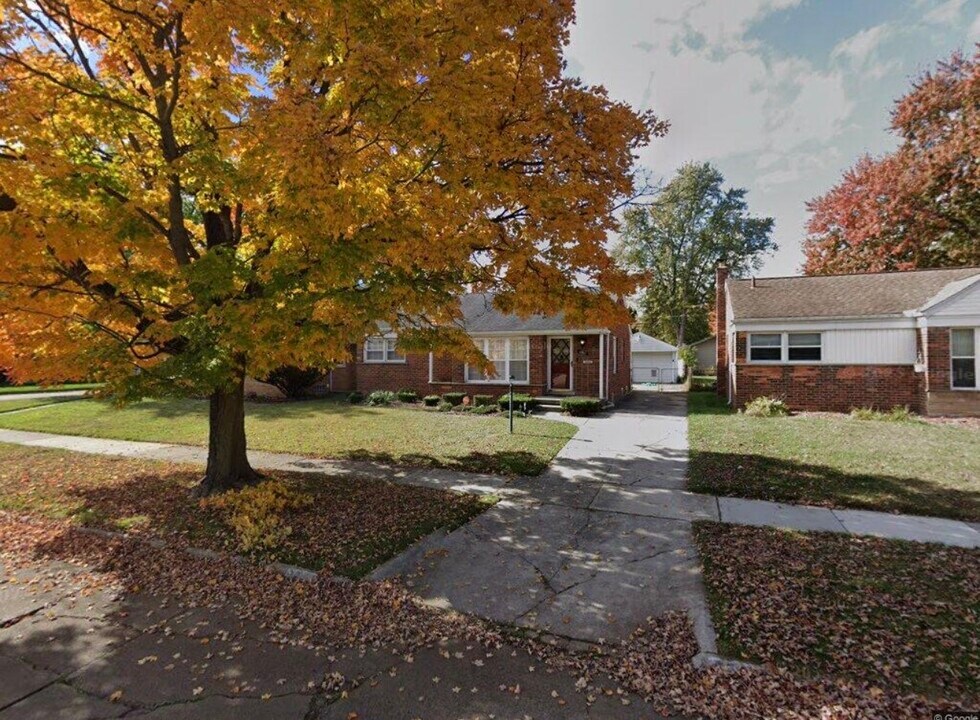 17611 Fox in Redford, MI - Foto de edificio