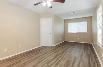 4246 Hathaway Dr in Grand Prairie, TX - Building Photo - Building Photo