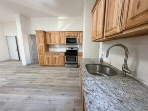 124 Winfield Ave in Jersey City, NJ - Building Photo - Building Photo