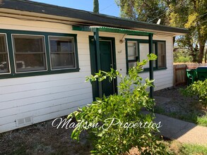 1637 Downing Ave in Chico, CA - Building Photo - Building Photo