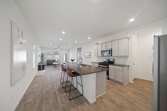 22250 Palladium Dr in Hockley, TX - Building Photo - Building Photo