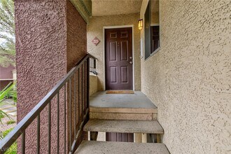 7885 W Flamingo Rd in Las Vegas, NV - Building Photo - Building Photo