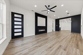 1279 Bonham St in Paris, TX - Building Photo - Building Photo