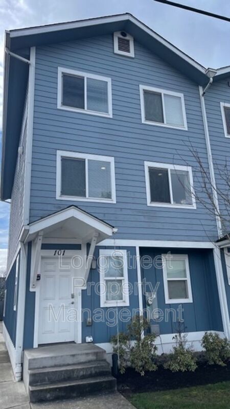 property at 132 SW Avery Ave