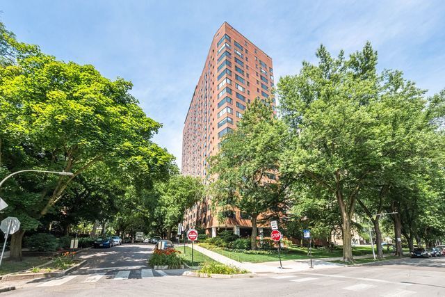 3100 N Lake Shore Dr in Chicago, IL - Foto de edificio