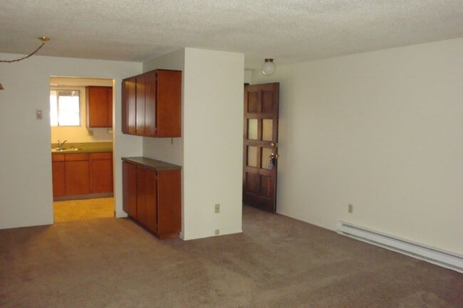 234-244 SW 11th St in Redmond, OR - Building Photo - Building Photo