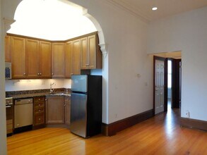 1609 Tremont St, Unit 2 in Boston, MA - Building Photo - Building Photo