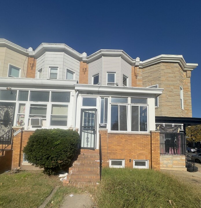 3036 Clifton Park Terrace in Baltimore, MD - Building Photo