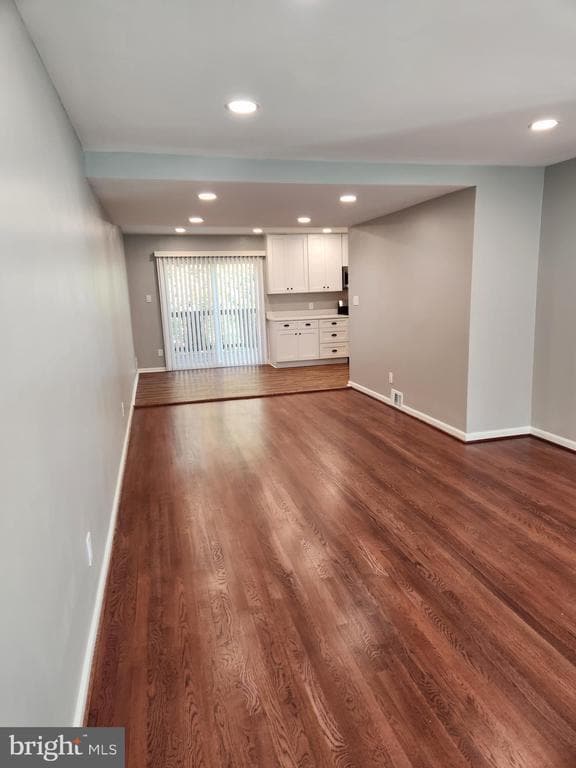 property at 8404 N Brook Ln