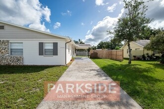 665 Belltower Ave in Deltona, FL - Building Photo - Building Photo