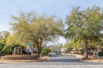 Barrington Park Condominiums in Tallahassee, FL - Building Photo - Building Photo