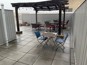 1711 Massachusetts Ave NW, Unit 718 in Washington, DC - Foto de edificio - Building Photo