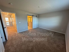 1665 Spring Water Pt in Colorado Springs, CO - Foto de edificio - Building Photo