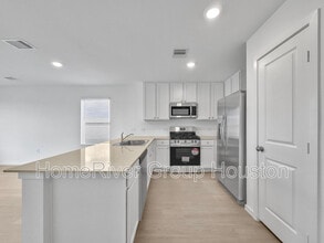 112 Nicholas Rd in Wharton, TX - Building Photo - Building Photo