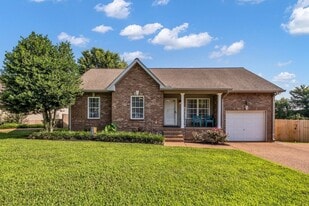 201 Christine Dr in Lebanon, TN - Building Photo