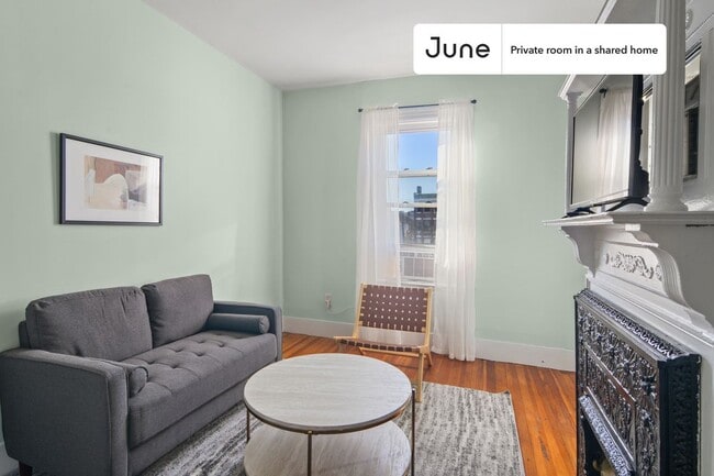 Room in Shared 4 bed/1.5 bath home in Boston, MA - Building Photo - Building Photo