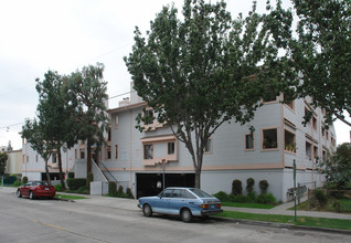 French Street Apartments in Santa Ana, CA - Building Photo - Building Photo