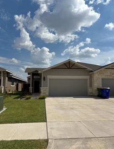 628 Blackland dr in Venus, TX - Foto de edificio - Building Photo